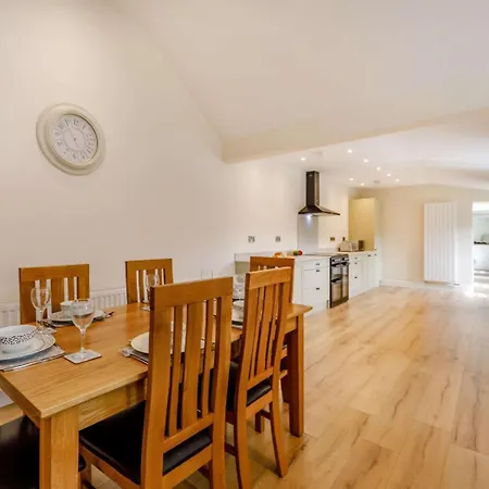 3 Bed In Bedale Oc-88242