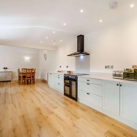 3 Bed In Bedale Oc-88242 Hébergement de vacances